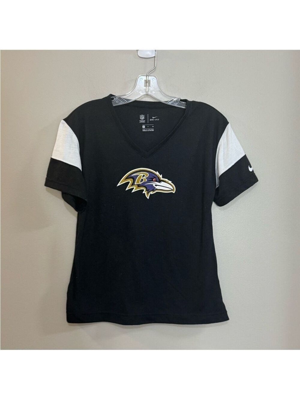 Women's NFL Team Nike Dri-Fit Baltimore Ravens V-Neck Short Sleeve Tee. Size S